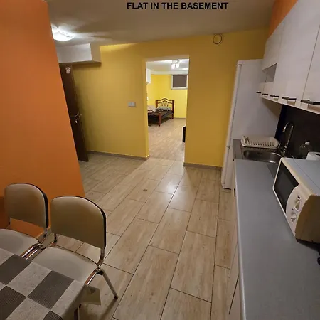 Apartment Mieszkanie W Suterenie